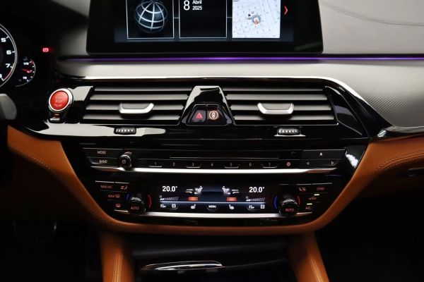 Foto do veiculo BMW M5