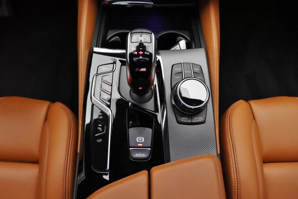 Foto do veiculo BMW M5