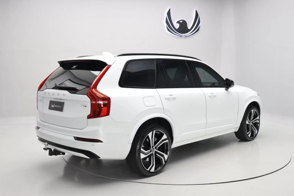 Foto do veiculo VOLVO XC90 T8 RECHARGE ULTRA DARK | 7 LUGARES