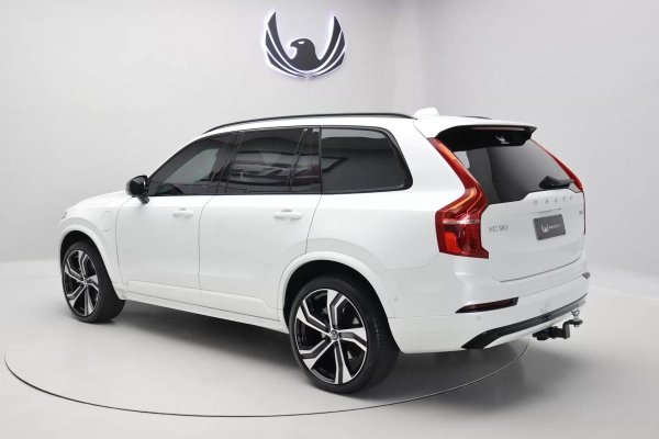 Foto do veiculo VOLVO XC90 T8 RECHARGE ULTRA DARK | 7 LUGARES