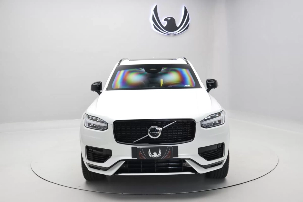 Foto do veiculo VOLVO XC90 T8 RECHARGE ULTRA DARK | 7 LUGARES