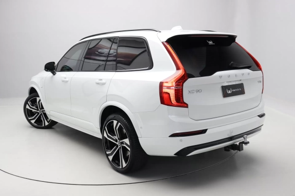 Foto do veiculo VOLVO XC90 T8 RECHARGE ULTRA DARK | 7 LUGARES