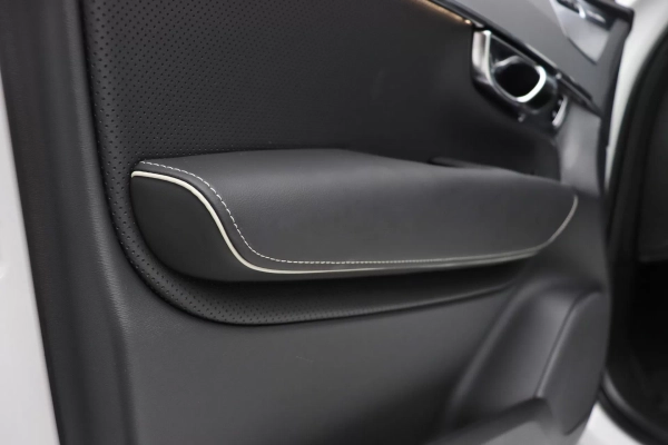 Foto do veiculo VOLVO XC90 T8 RECHARGE ULTRA DARK | 7 LUGARES