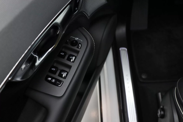 Foto do veiculo VOLVO XC90 T8 RECHARGE ULTRA DARK | 7 LUGARES