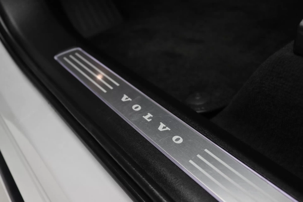 Foto do veiculo VOLVO XC90 T8 RECHARGE ULTRA DARK | 7 LUGARES