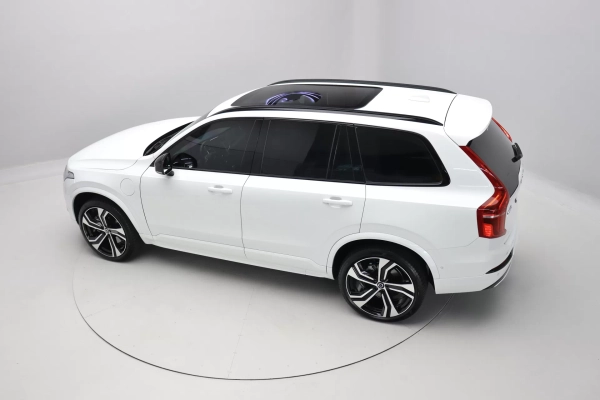 Foto do veiculo VOLVO XC90 T8 RECHARGE ULTRA DARK | 7 LUGARES