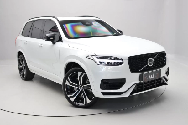 Foto do veiculo VOLVO XC90 T8 RECHARGE ULTRA DARK | 7 LUGARES