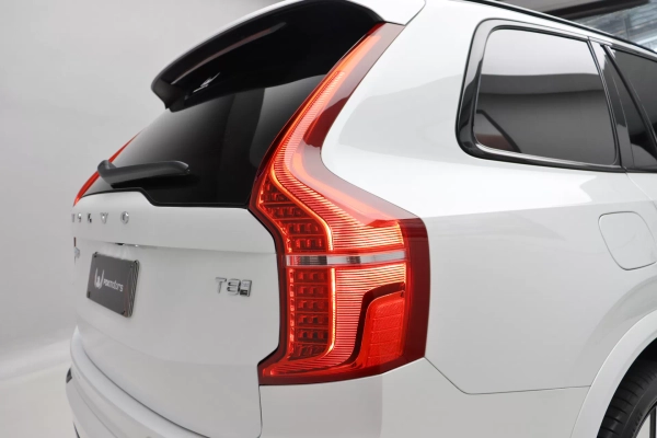 Foto do veiculo VOLVO XC90 T8 RECHARGE ULTRA DARK | 7 LUGARES