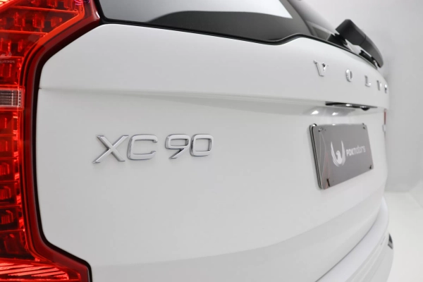 Foto do veiculo VOLVO XC90 T8 RECHARGE ULTRA DARK | 7 LUGARES