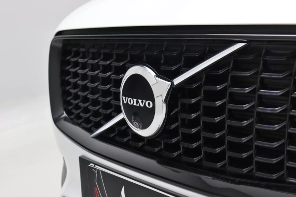 Foto do veiculo VOLVO XC90 T8 RECHARGE ULTRA DARK | 7 LUGARES