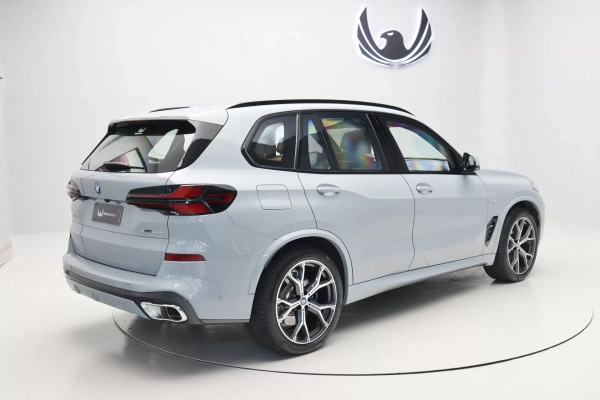 Foto do veiculo BMW X5 XDRIVE50E M SPORT