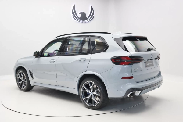 Foto do veiculo BMW X5 XDRIVE50E M SPORT