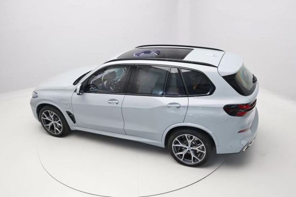 Foto do veiculo BMW X5 XDRIVE50E M SPORT