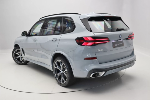 Foto do veiculo BMW X5 XDRIVE50E M SPORT