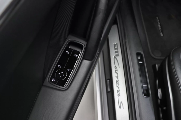 Foto do veiculo PORSCHE 911 CARRERA S