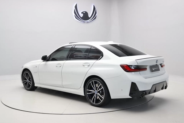 Foto do veiculo BMW 330E M SPORT