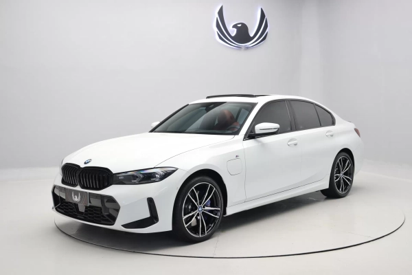 Foto do veiculo BMW 330E M SPORT