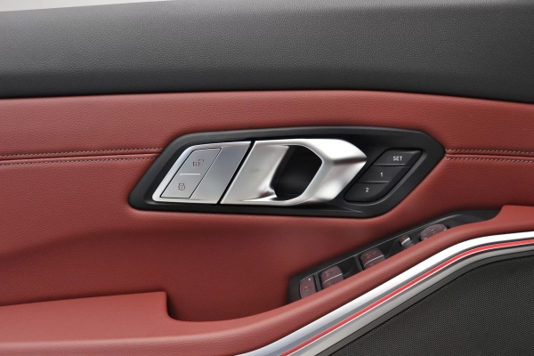 Foto do veiculo BMW 330E M SPORT