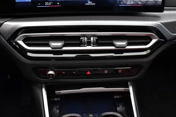 Foto do veiculo BMW 330E M SPORT