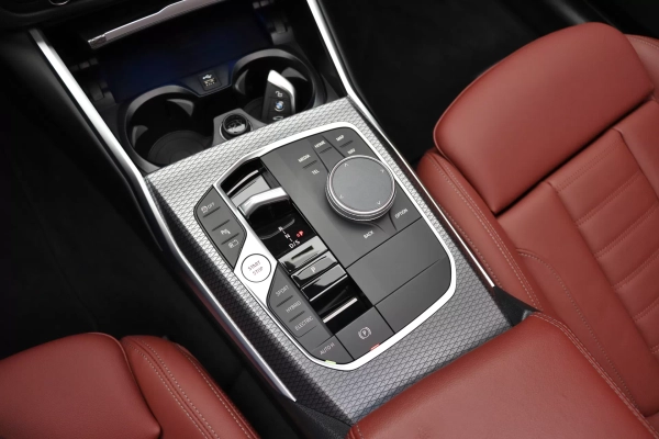 Foto do veiculo BMW 330E M SPORT