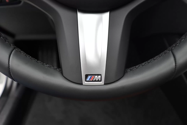 Foto do veiculo BMW 330E M SPORT