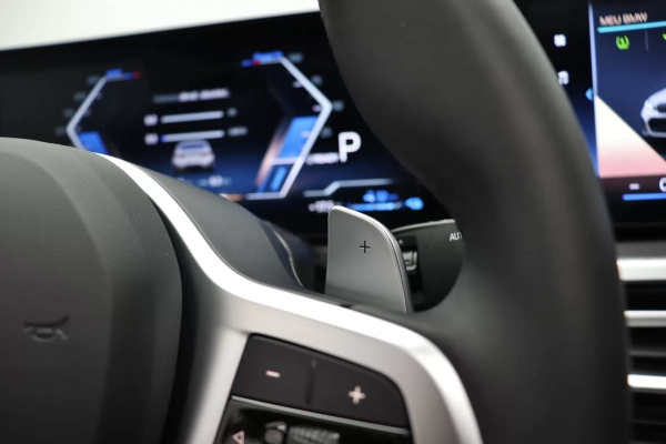 Foto do veiculo BMW 330E M SPORT