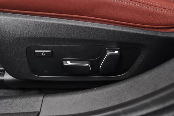 Foto do veiculo BMW 330E M SPORT