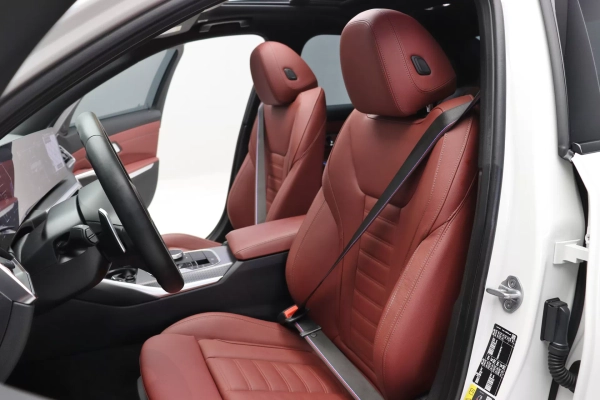 Foto do veiculo BMW 330E M SPORT