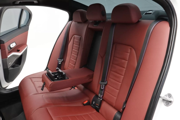 Foto do veiculo BMW 330E M SPORT