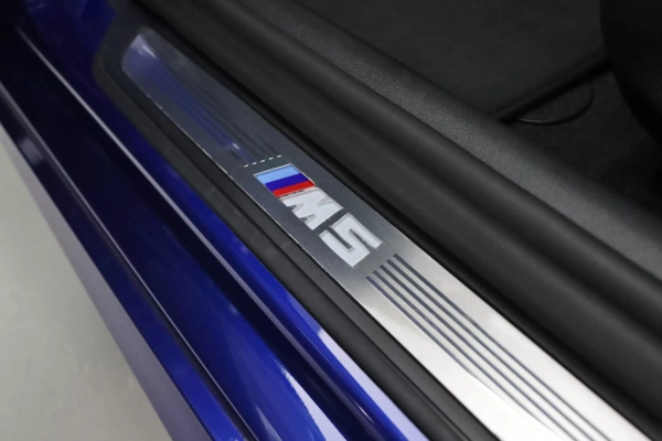 Foto do veiculo BMW M5 