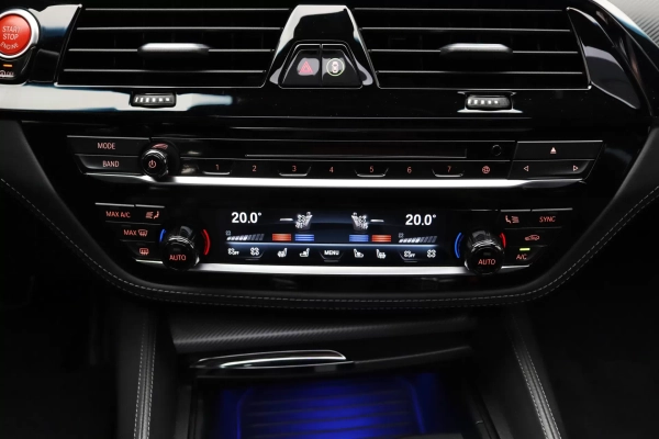 Foto do veiculo BMW M5 