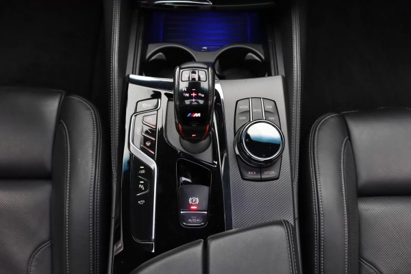 Foto do veiculo BMW M5 