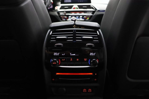 Foto do veiculo BMW M5 