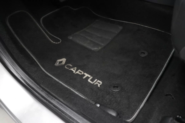 Foto do veiculo RENAULT CAPTUR INTENSE