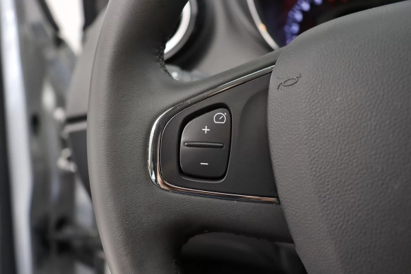 Foto do veiculo RENAULT CAPTUR INTENSE