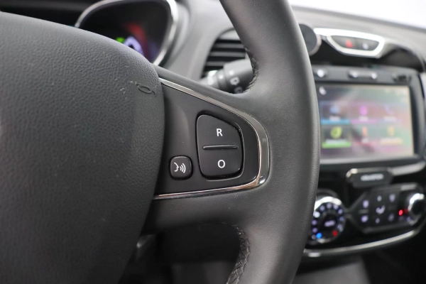 Foto do veiculo RENAULT CAPTUR INTENSE