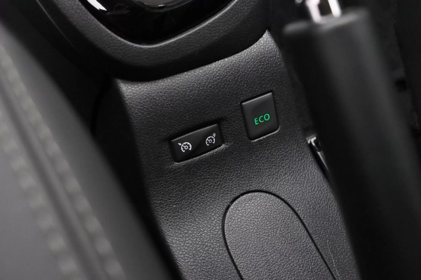 Foto do veiculo RENAULT CAPTUR INTENSE