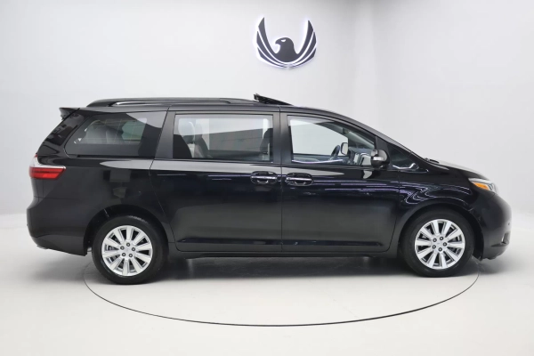 Foto do veiculo TOYOTA SIENNA LIMITED