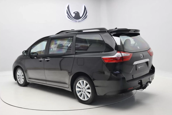 Foto do veiculo TOYOTA SIENNA LIMITED