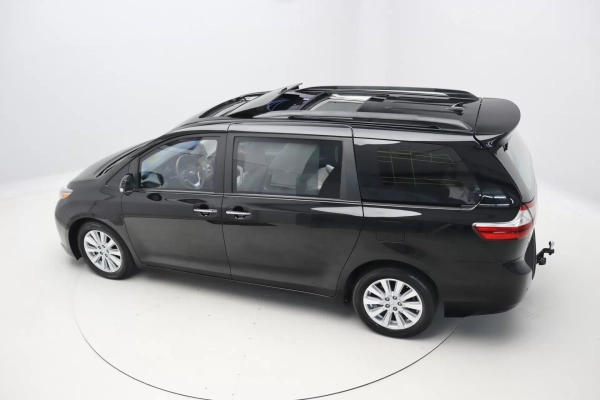 Foto do veiculo TOYOTA SIENNA LIMITED