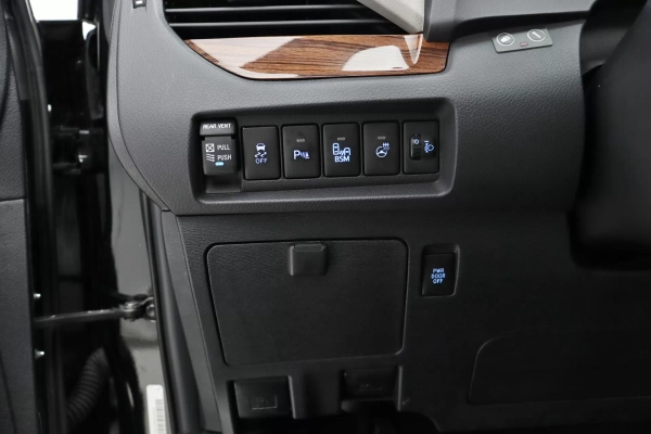 Foto do veiculo TOYOTA SIENNA LIMITED