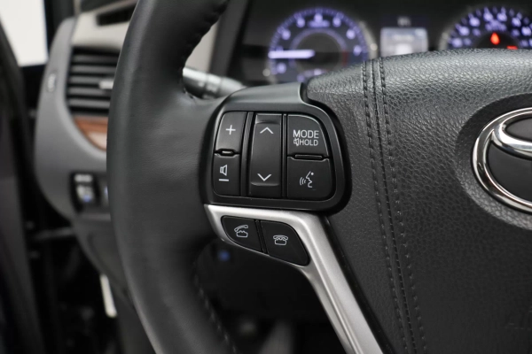 Foto do veiculo TOYOTA SIENNA LIMITED