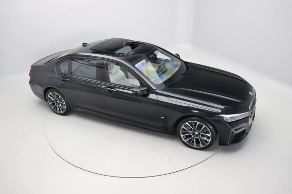 Foto do veiculo BMW 745LE M SPORT