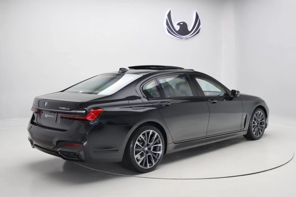 Foto do veiculo BMW 745LE M SPORT