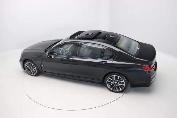 Foto do veiculo BMW 745LE M SPORT