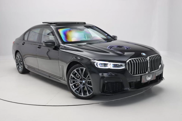 Foto do veiculo BMW 745LE M SPORT