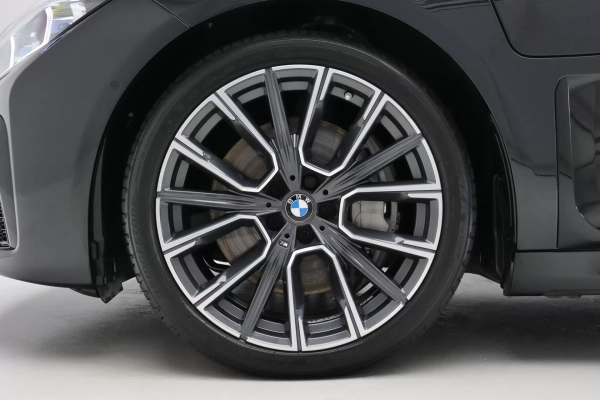 Foto do veiculo BMW 745LE M SPORT