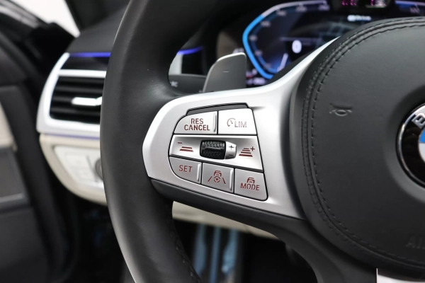 Foto do veiculo BMW 745LE M SPORT