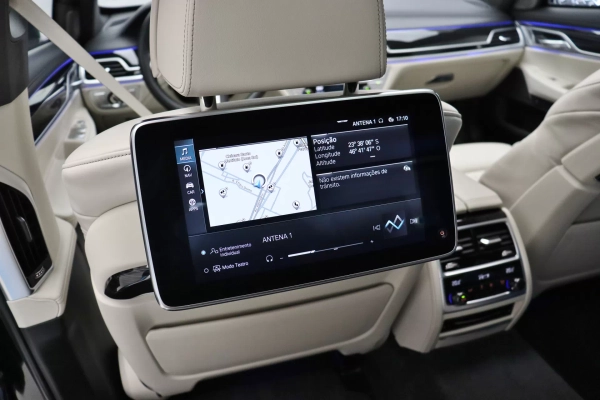 Foto do veiculo BMW 745LE M SPORT