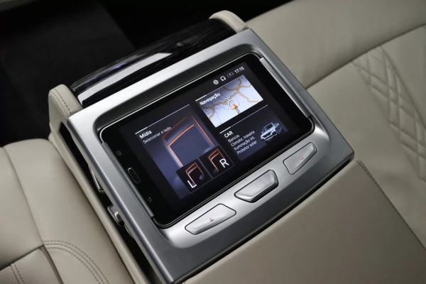 Foto do veiculo BMW 745LE M SPORT